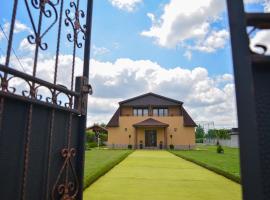 Erida Guest House - къща за гости до Русе, hotel com piscina em Trastenik