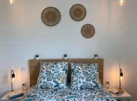 Appartement avec terrasse, proche des 1000 étangs, chapelle Le Corbusier, hotel a Roye