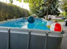 Villa Maxonale près de Paris avec Piscine Chauffée, Sauna et Jacuzzi