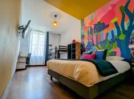 Hôtel Des Arts, Artisanal et Indépendant