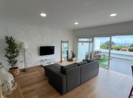 Sunset bungalow Oceanfront Relax, bungalow ở Los Realejos