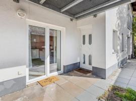 Gemütlich im bayerischen Dorf Nähe Starnberger See, beach hotel in Münsing am Starnberger See