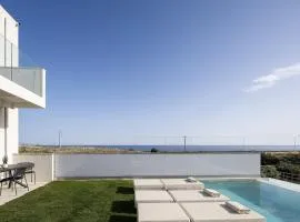 Dea Luna Villas, Heated Pool & 5star Resort Access, By ThinkVilla