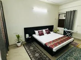 The Giri Nandani Stays Agra