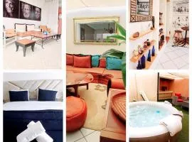 Havre de Paix avec Grande Terrasse et un Jacuzzi Privé