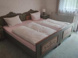 Café Pension Sonnenkanzel โรงแรมในStaatsbad Brückenau