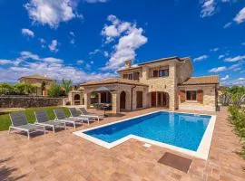 Holiday house CASA DI BRONZO with private pool