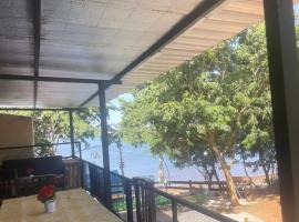 CABAÑA ROHAYHU- Frente al rio Paraná -Coratei-Ayolas Misiones-Paraguay, hotel v destinaci Ayolas