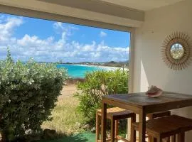 Studio with stunning sea view in Mount Vernon