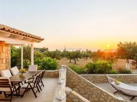 Mani's Aura Seaside - Paradise Villa With Garden