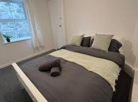 Cosy Cader Cottage