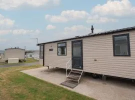 Caravan B8