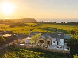 Firth View 1 - Luxury Cottage with Sea View & Hot Tub, Ayr