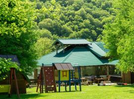 Grand Tara Rafting Resort, Hotel in Foča