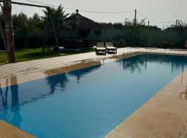 Maison au calme avec piscine privé et arboré