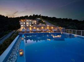 GoldenHill Studios&apartments