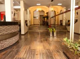 Colonial Palace Hotel