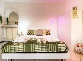 Volta Hub- Parcheggio, Giardino e Lago Como 10 Min