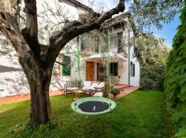 Cozy and Fresh Apartment with Garden