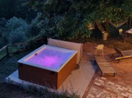 All ' ombra del lauro, hotel v destinaci Vellano