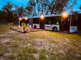 Magnifique bus insolite avec jacuzzi