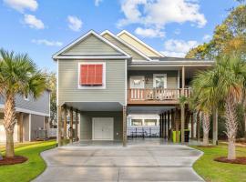Modern Family Retreat - Hot Tub and Fire Pit, hotel in Oak Island