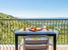 GuestHost - Bright Apartment with View Corciano