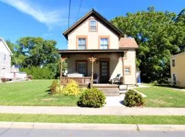 111 Leaming Ave