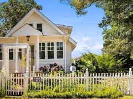 Villas Cottage By The Bay