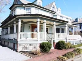 657 Hughes Street