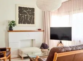 Mid-Century Modern Retreat