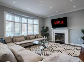 Cozy 5 Bedroom House Mississauga