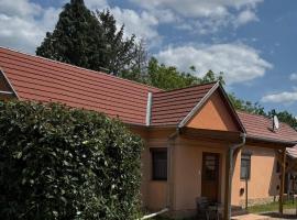Nyugalom Szigete, Kisház Kerkaszentkirály, hotel v destinaci Kerkaszentkirály