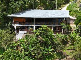 La Casa De Los Sueños Colombia Hostel Campestre Temático Ancestral, cabin in Ibagué