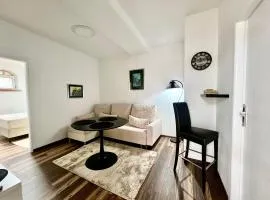 Modern Two-Bedroom Apartment with Garden & Parking