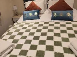 Modern 2 bed ground floor flat