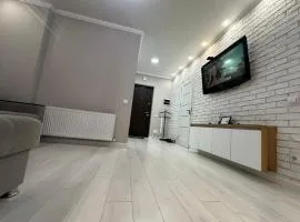 Apartment Circ 5