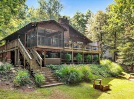 Lakefront Paradise - Hot Tub Game Rm Kayaks Dock, hotel i Moneta