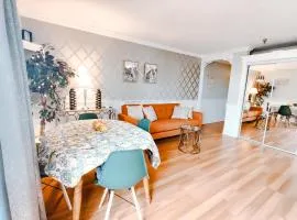 Laconia Condo with Pool, WiFi & BBQ