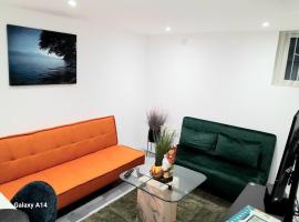 Bespoke Room in Sale Manchester, ξενοδοχείο σε Moffat