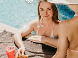 The Lume Boutique Hotel & Restaurant & Spa, hotel con estacionamiento en Bodrum