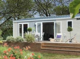 Camping 4 étoiles - Piscine - eeebgi, hôtel à La Faute-sur-Mer