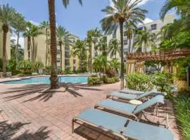 Courtyard Oasis - Drift into Downtown Comfort with Pool Access