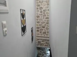 Amyrissa House
