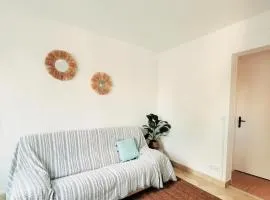 Center Paris 2 Bedrooms Flat Ideal for sightseeing