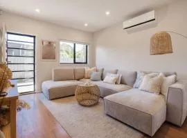 Villa Morava - Pet-friendly Beachside Comfort