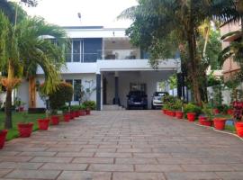 Dazicor Retreats - Luxury Villa in Kottarakara, ξενοδοχείο 