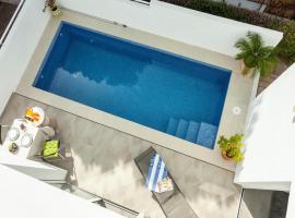 Holiday Home in Spain with Pool near Beach, hotell Pineda de Maris