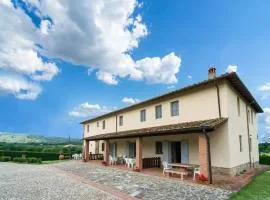 Aesthetic Farmhouse in Bucine with Barbecue