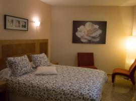 Hostal Azul, holiday rental in El Molar